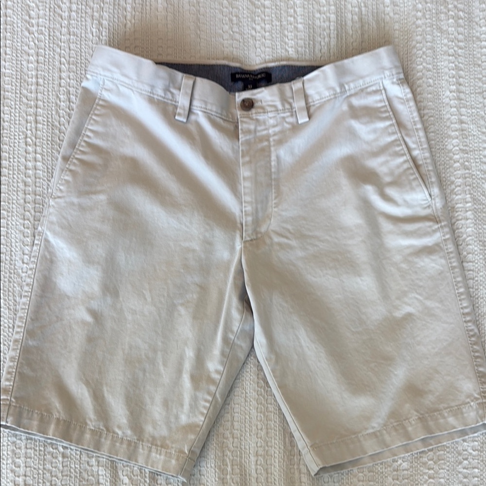Banana Republic Cream Flat Front Shorts